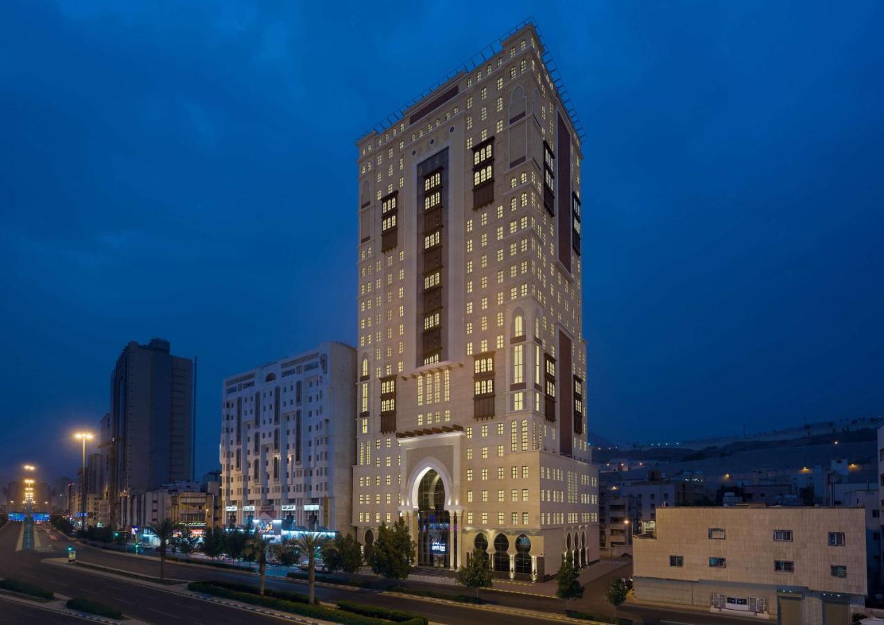 Park Inn By Radisson Makkah Aziziyah メッカ エクステリア 写真 The hotel in 2015